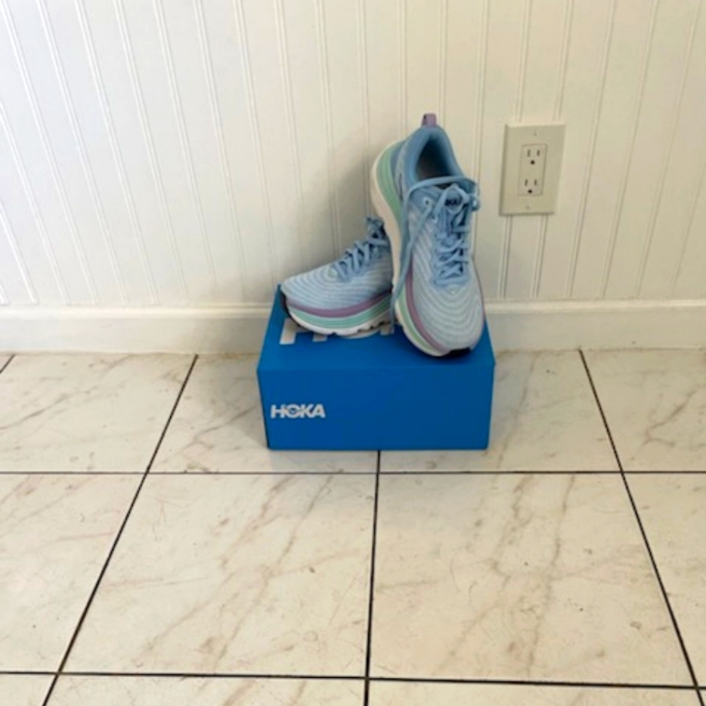 Hoka shoes women's 9.5 B W gaviota 5